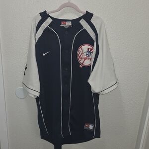 💫Nike Navy and White Baseball Jersey